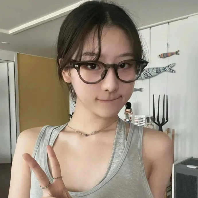 【暗黑复仇】《亲切的金子》李英爱绝美复仇：韩国复仇三部曲终章，天使面孔下的致命蛇蝎杀机